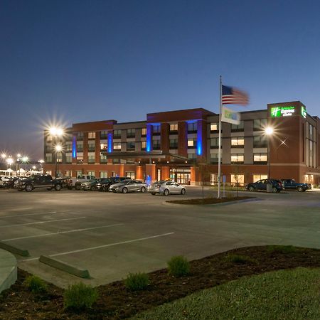Holiday Inn Express & Suites - Dodge City By Ihg Extérieur photo