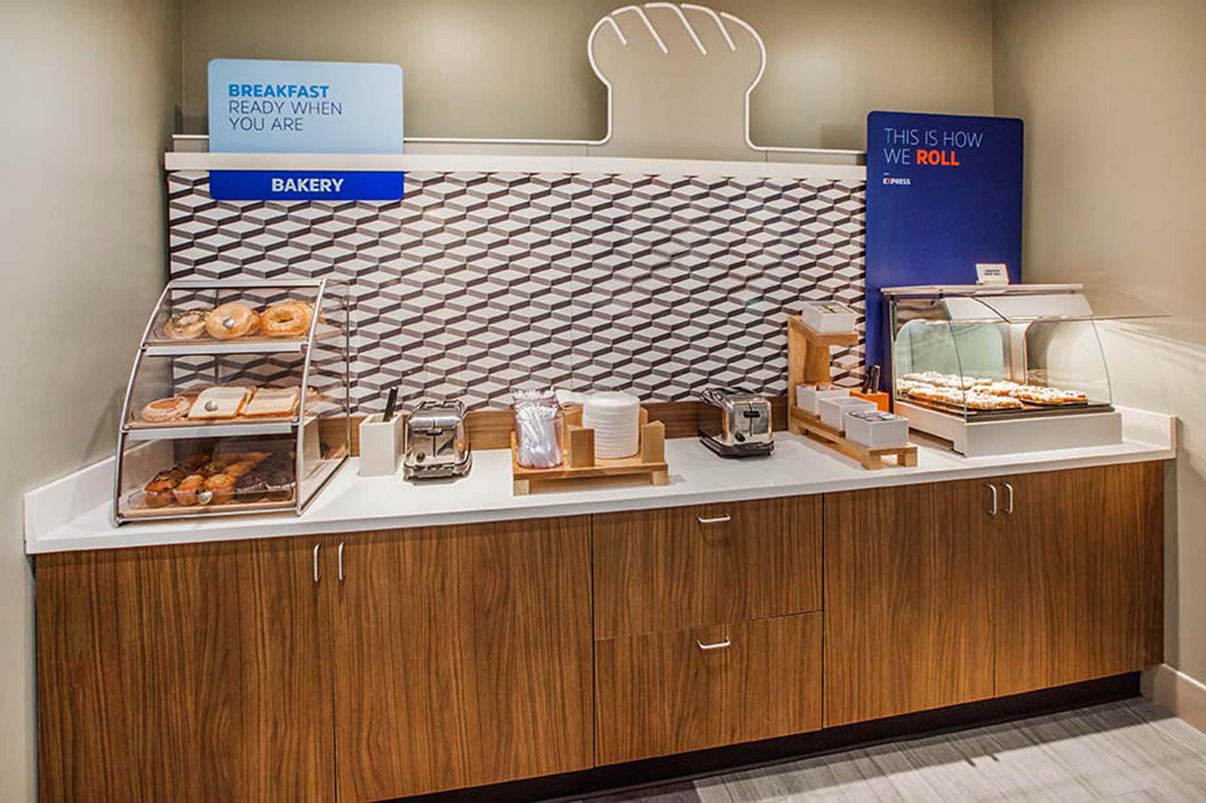 Holiday Inn Express & Suites - Dodge City By Ihg Extérieur photo