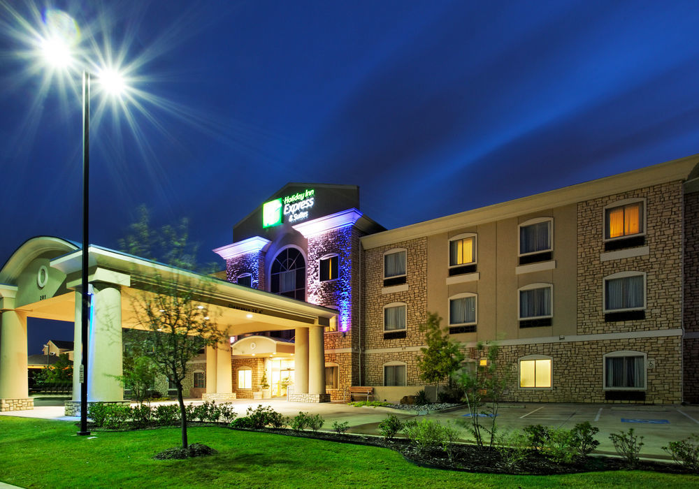 Holiday Inn Express & Suites - Dodge City By Ihg Extérieur photo