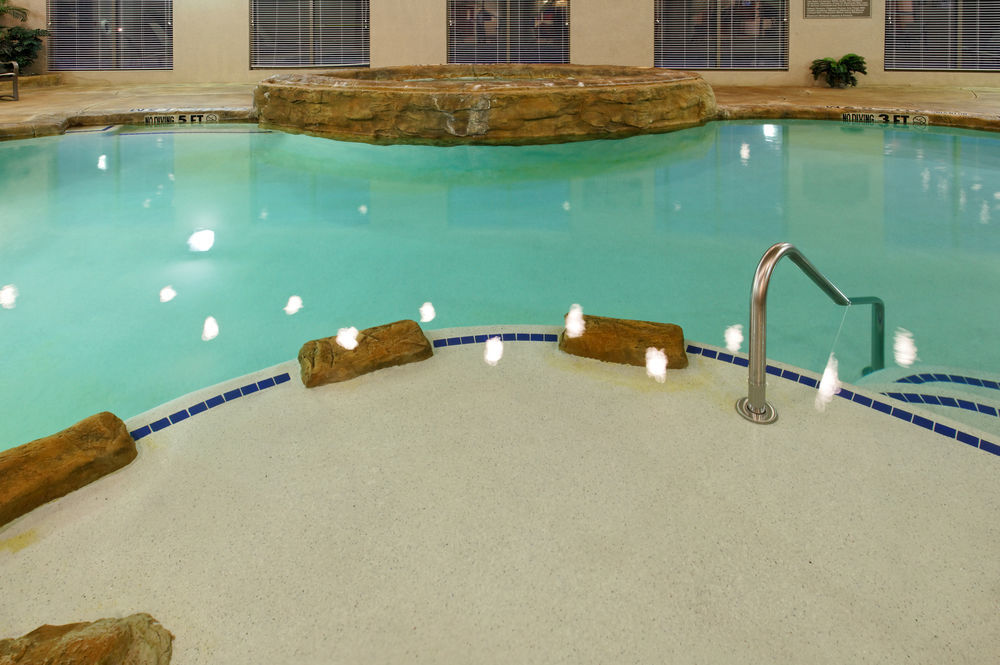 Holiday Inn Express & Suites - Dodge City By Ihg Extérieur photo