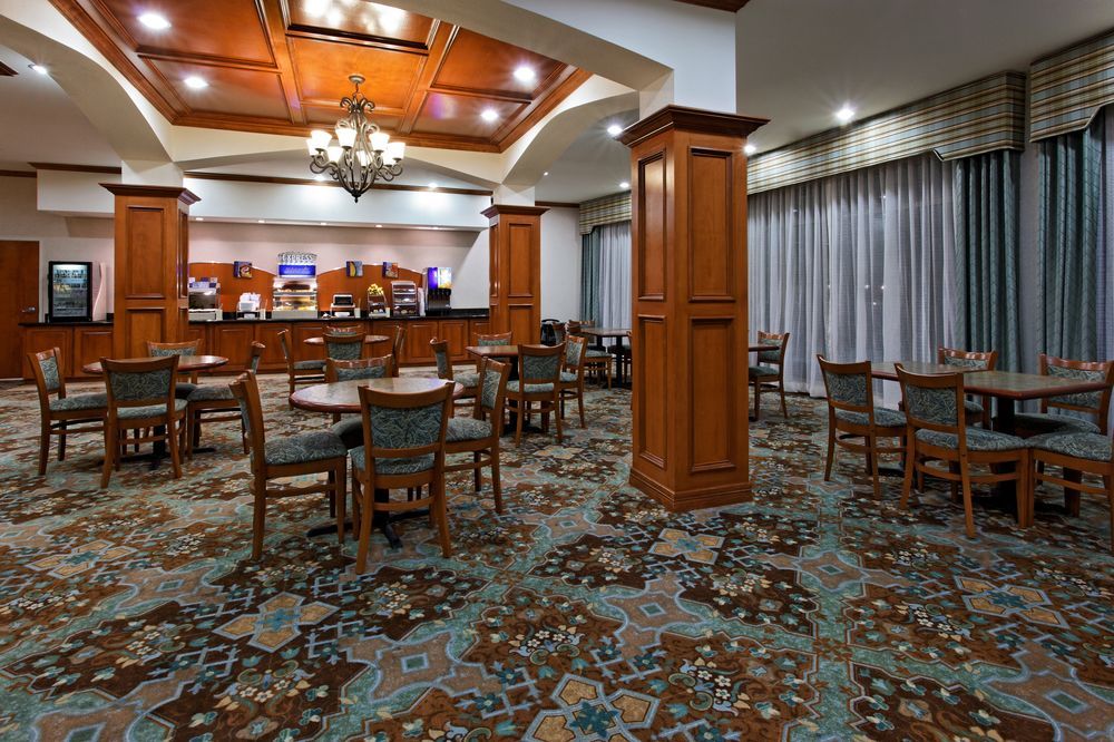Holiday Inn Express & Suites - Dodge City By Ihg Extérieur photo